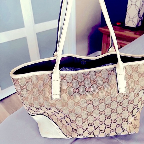 Gucci New Britt Canvas Coated Monogram Tote - Picture 2 of 6